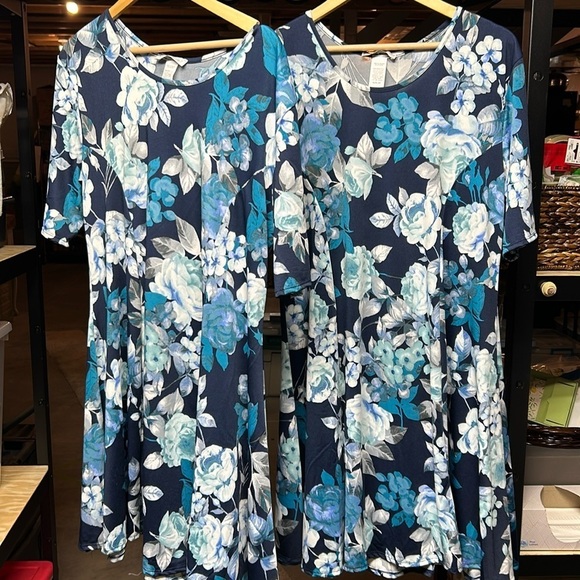 Keren Heart dress size 2X Caribbean blues short sleeve NWT flowing dress thick - Picture 1 of 5